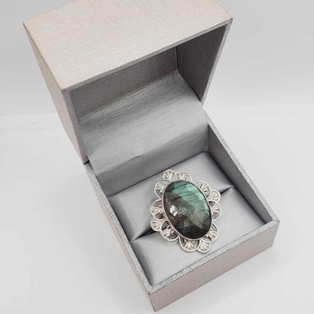 Labradorite Ring - Picture 9 of 9